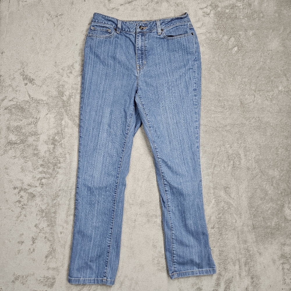 L.L. Bean Classic Fit Straight Leg Jeans Women’s Size 10 Regular Light Wash Deni